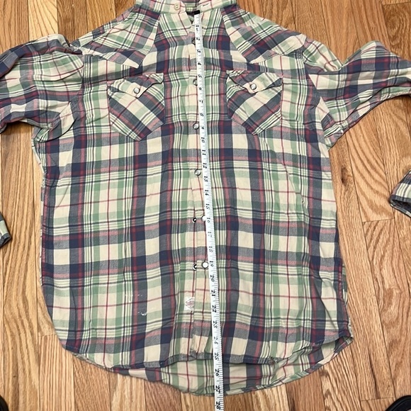 Western Plaid Shirt with‎ Pearl Snaps - Picture 9 of 9